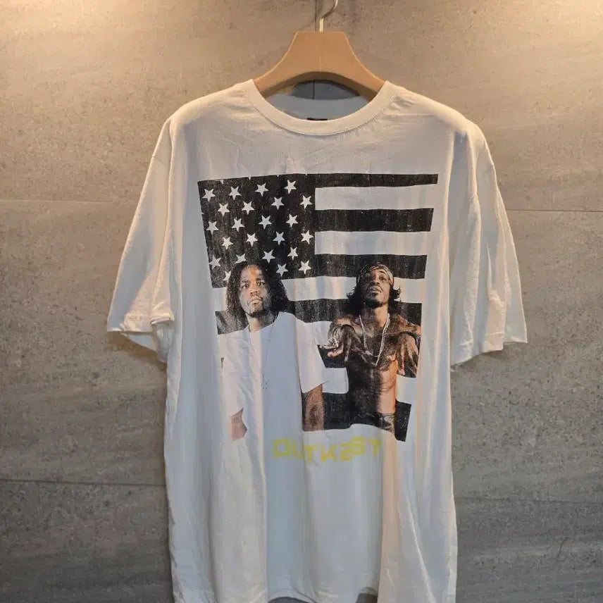 [BUNJANG] Outcast Graphic T-Shirt / OUTCAST. 그래픽 반팔티.