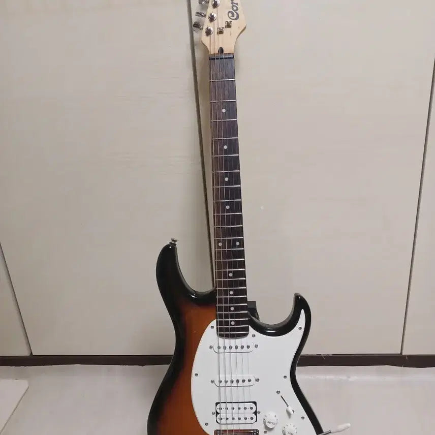 [BUNJANG] Colt G110 Electric Guitar with Bag / 콜트  G110 일렉기타 + 가방