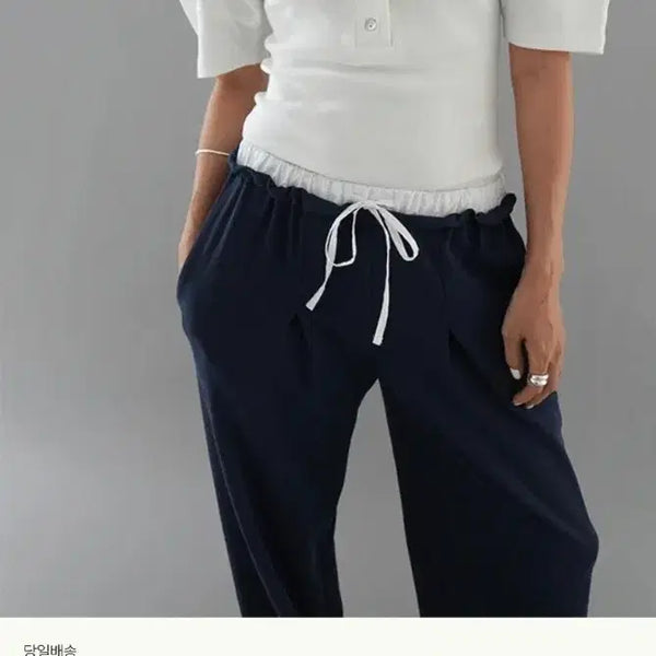 [BUNJANG] 11am Navy Top M Size / 11am
