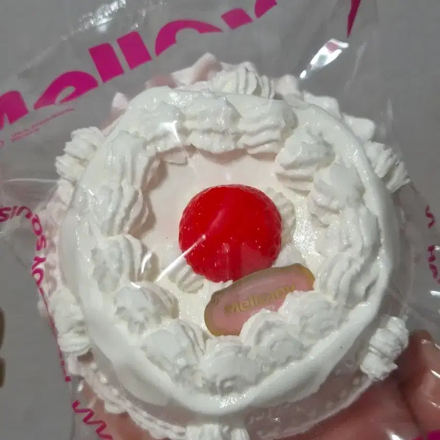 [BUNJANG] Melojoy Cake Squishy Keychain Set / 멜로조이 홀케이크 말랑이