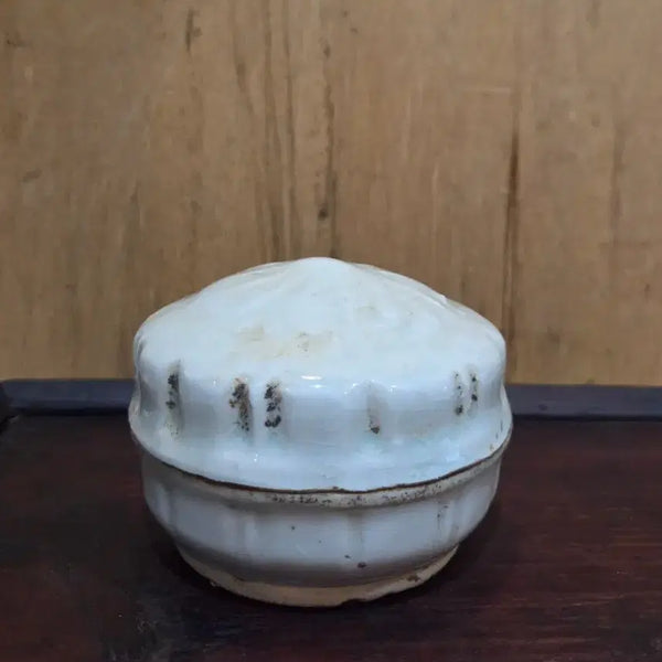[BUNJANG] Vintage White Porcelain Jar / 오랜세월의 도자기 합