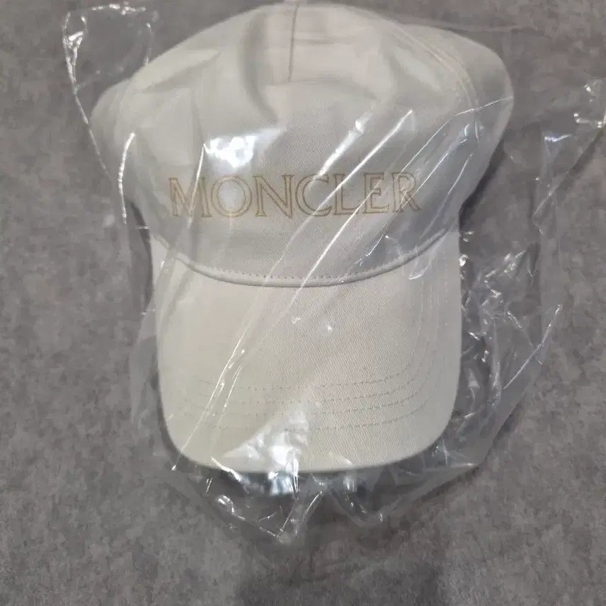 [BUNJANG] Moncler Logo White Cap - New, Unisex / 몽클레르 몽클레어 로고 캡 매장판 성인용 새상품 남녀공용 유일매물