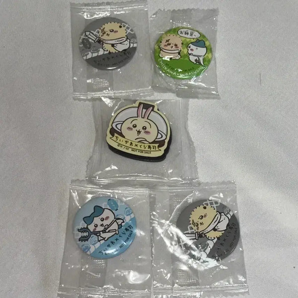 [BUNJANG] Hachiware x Kurazushi Collaboration Can Badge & Magnet Bundle Set / [일괄] 하치와레 랏코 우사기 쿠라스시 캔뱃지 자석 치이카와 콜라보