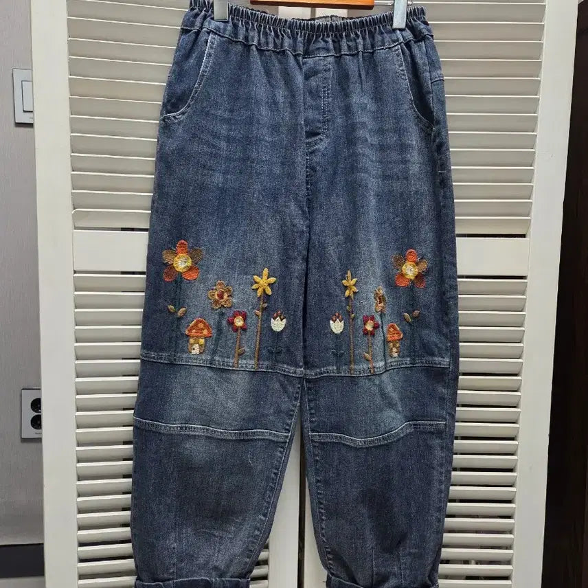 [BUNJANG] Youmi Embroidered Jeans / youmi 청바지