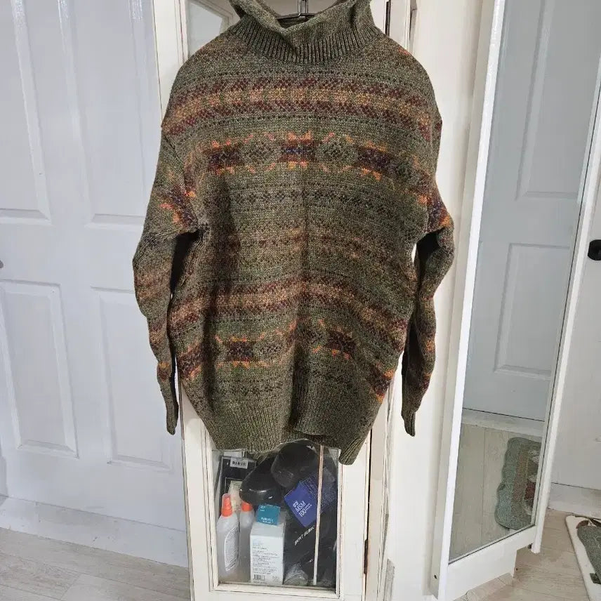 [BUNJANG] Patterned Turtleneck Sweater / 패턴 터틀넥 스웨터