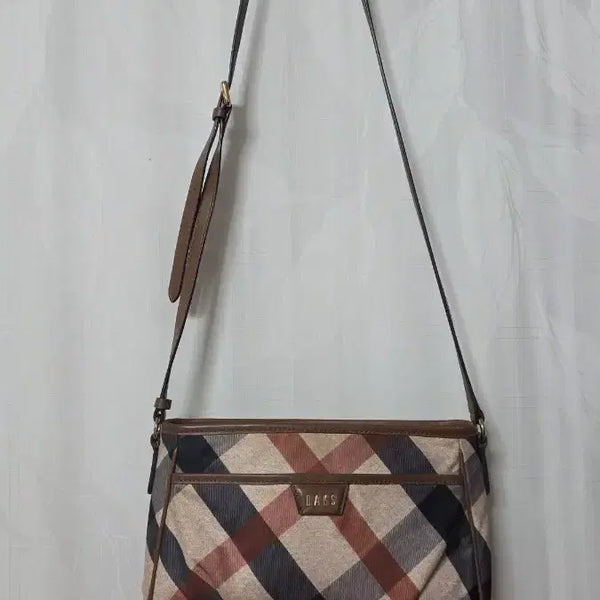 [BUNJANG] Daks Leather Trimmed Crossbody Bag / 닥스크로스백