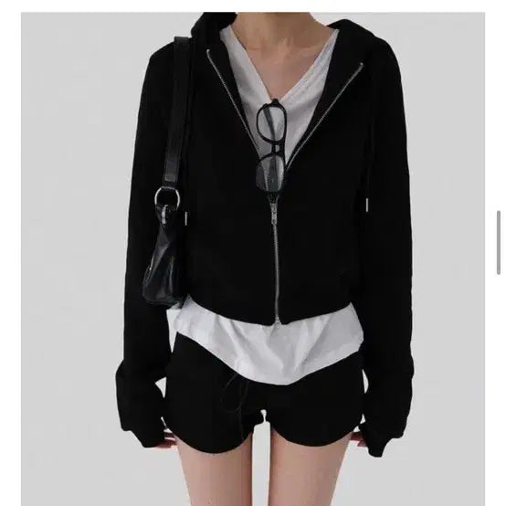 [BUNJANG] Autumn Mini Hoodie Zip-Up Black / 어텀 미니후드집업 블랙