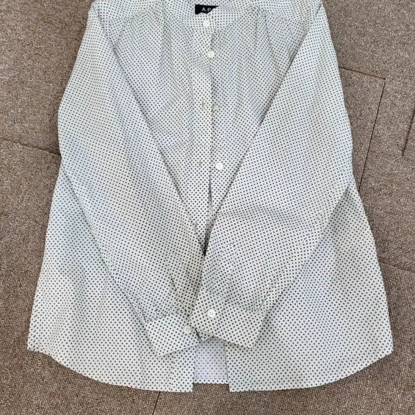 [BUNJANG] A.P.C. Women's Polka Dot Shirt Size 44.5 / A.P.C. 여성 셔츠 44반