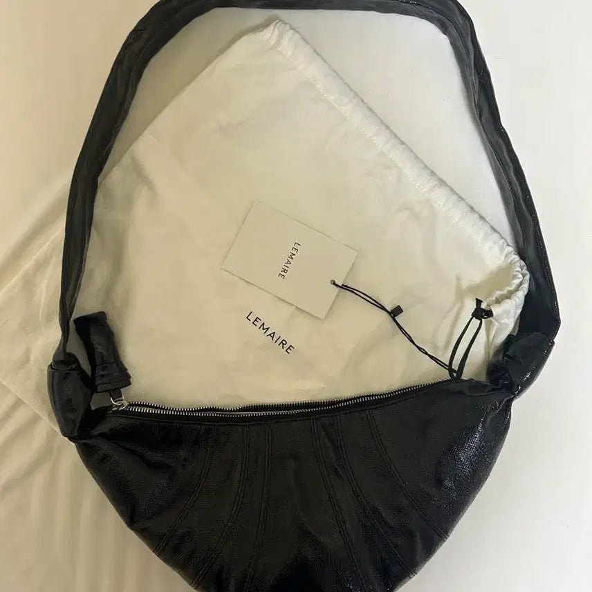 [BUNJANG] Lemaire Small Croissant Bag Coated Cotton / 르메르 스몰 크루아상 백 코티드 코튼