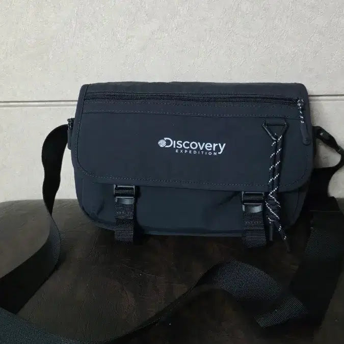 [BUNJANG] Discovery Crossbody Bag / 디스커버리크로스백