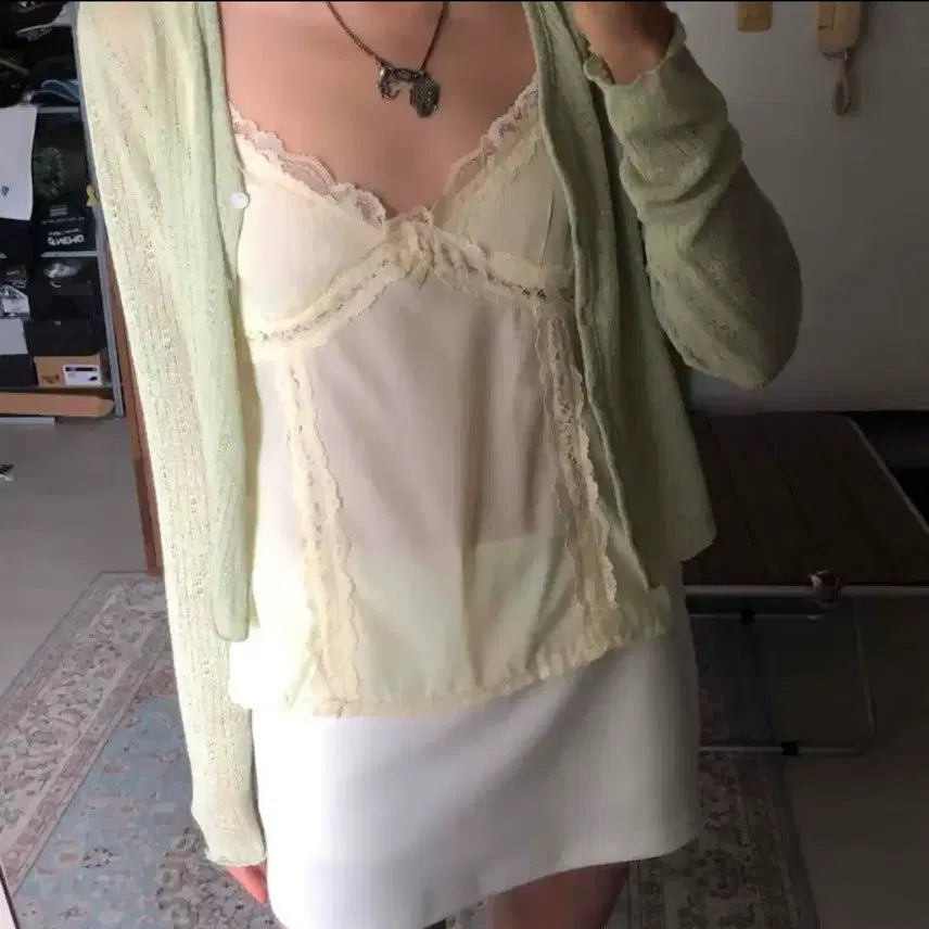 [BUNJANG] LAMUE Chiki Pony Sleeveless Lemoncore Top / 라뮤에 치키포니 슬리브리스 레몬코어