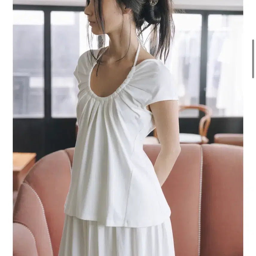 [BUNJANG] Farben Shirring Halter Blouse Ivory / 파르벵 홀터 셔링 블라우스 아이보리 / farven