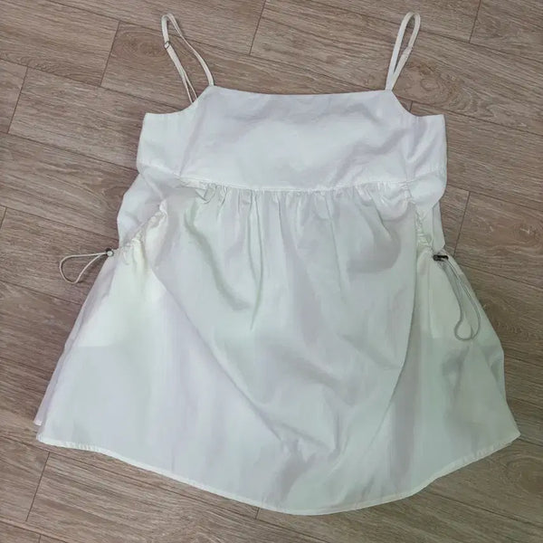 [BUNJANG] White String Shirring Top / 바스락 스트링 셔링 탑 나시