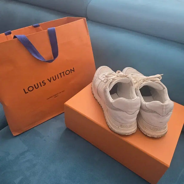 [BUNJANG] Louis Vuitton Run Away Sneakers White Size 270 / 루이비통 스니커즈 런어웨이 화이트 270. 사용감o
