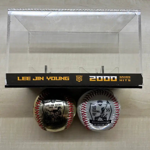 [BUNJANG] Lee Jin-young 2000 Hits 2000 Games Commemorative Signed Baseball / 이진영 2000안타 2000경기 기념구 싸인볼