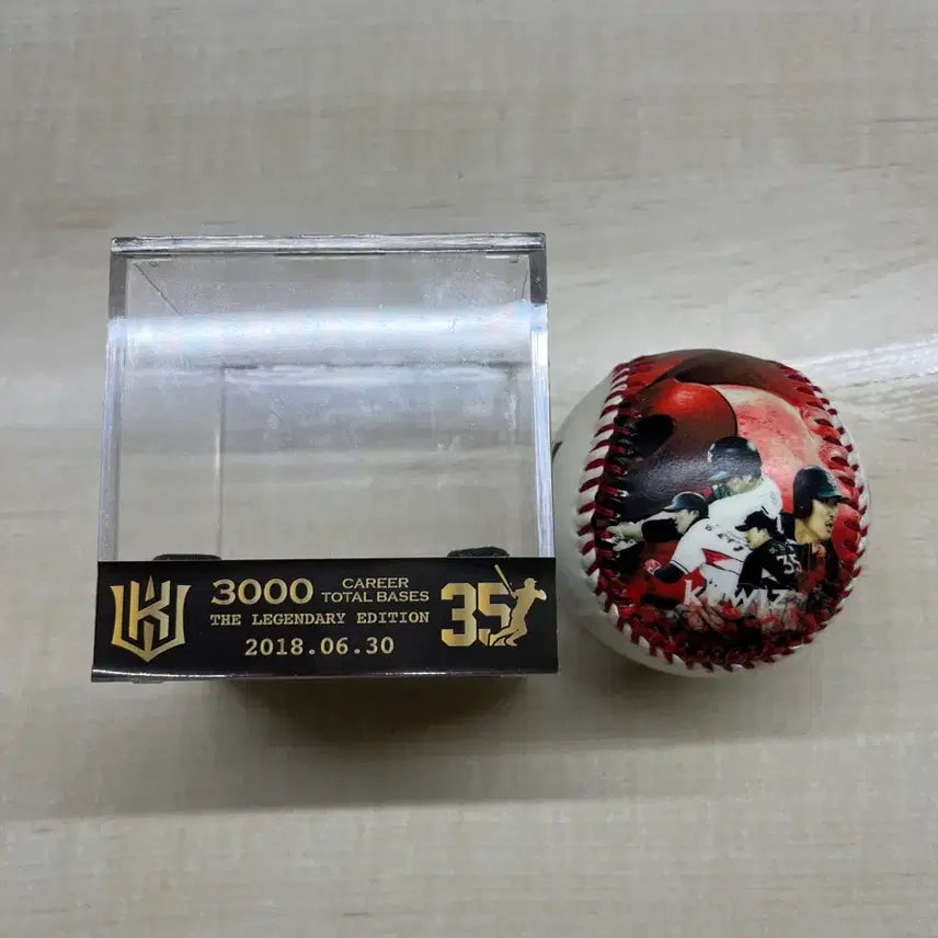 [BUNJANG] Lee Jin-young Signed Baseball '3000 Hits' Commemorative Ball / 이진영 3000루타 기념구 싸인볼