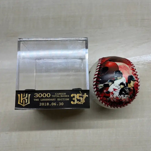 [BUNJANG] Lee Jin-young Signed Baseball '3000 Hits' Commemorative Ball / 이진영 3000루타 기념구 싸인볼