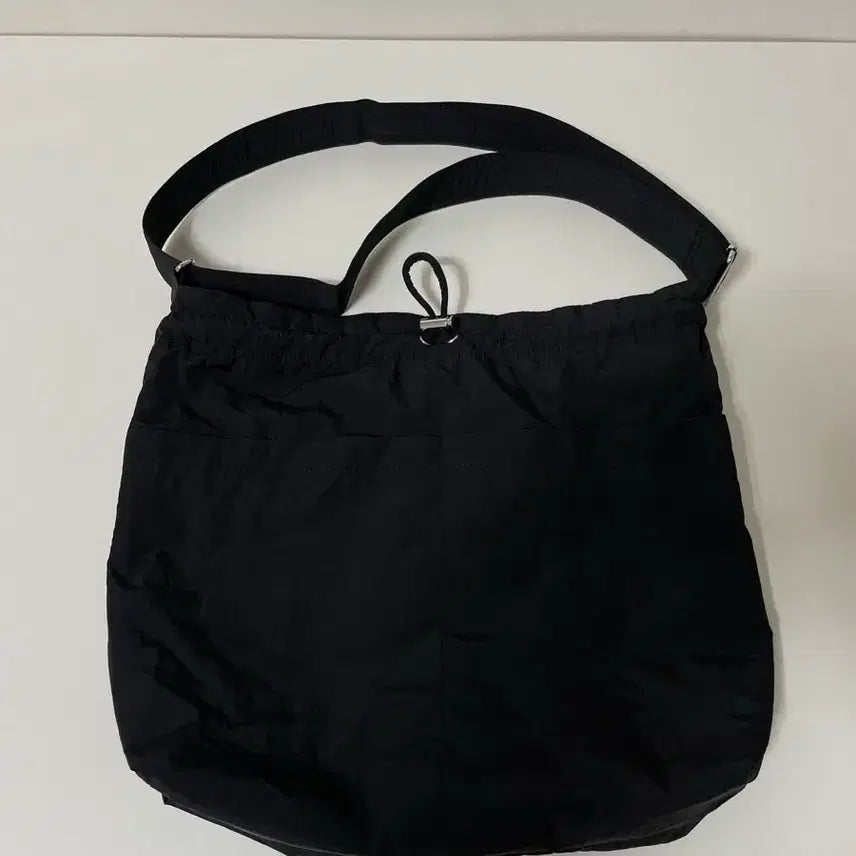 [BUNJANG] Black Nylon Pocket Crossbody Bag / 블랙 나일론 포켓 크로스백 가방