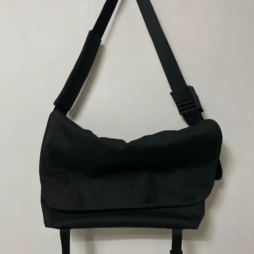 [BUNJANG] Musinsa Standard Messenger Bag / 무신사스탠다드 메신저백 크로스백 가방 정품
