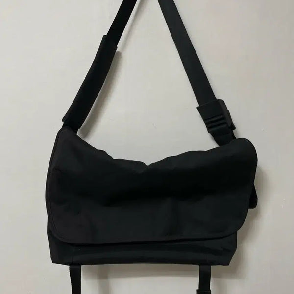 [BUNJANG] Musinsa Standard Messenger Bag / 무신사스탠다드 메신저백 크로스백 가방 정품