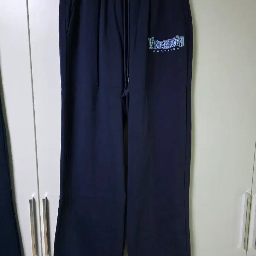 [BUNJANG] Freedom Sweatpants Navy 2XL / (새상품)프리덤 스웨트팬츠 네이비 2XL