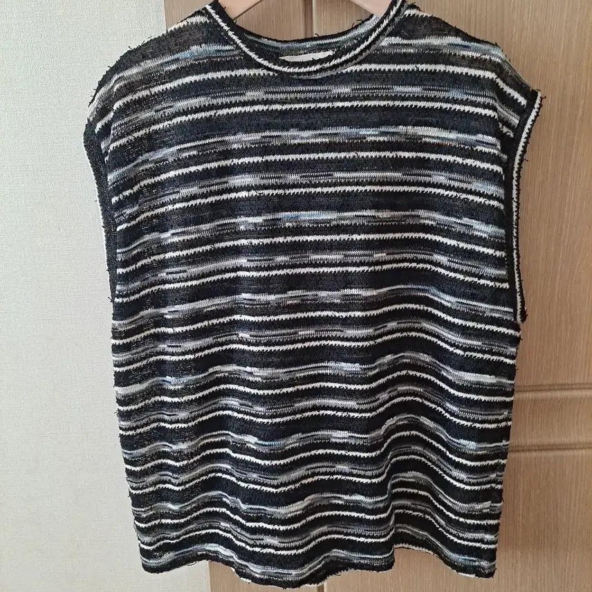 [BUNJANG] Sheer Sleeveless T-Shirt / 시스루 민소매 티셔츠
