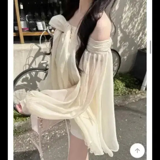 [BUNJANG] Off-Shoulder Chiffon Ribbon Blouse / 오프숄더 쉬폰 리본 블라우스(43000->28000)