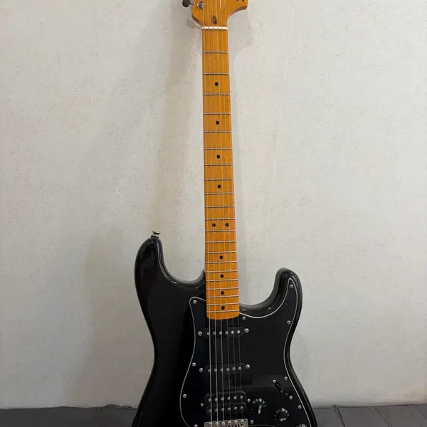 [BUNJANG] Squier Classic Vibe '70s Maple Neck Electric Guitar / 스콰이어 클래식 바이브 70s