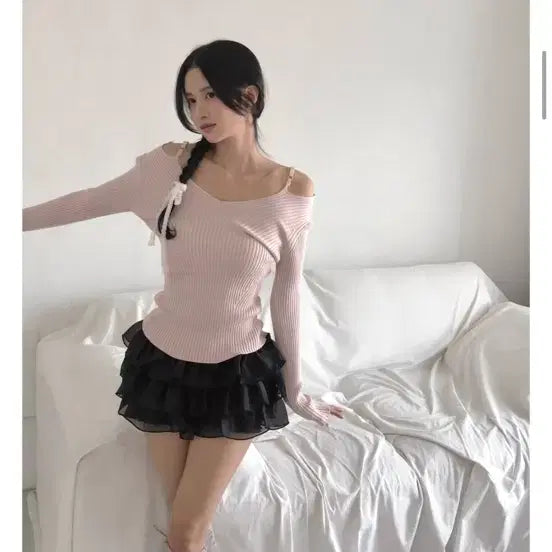 [BUNJANG] Cloud Emotion Off-Shoulder Ribbed Knit Top / 클라우드이모션 오프숄더 립 니트