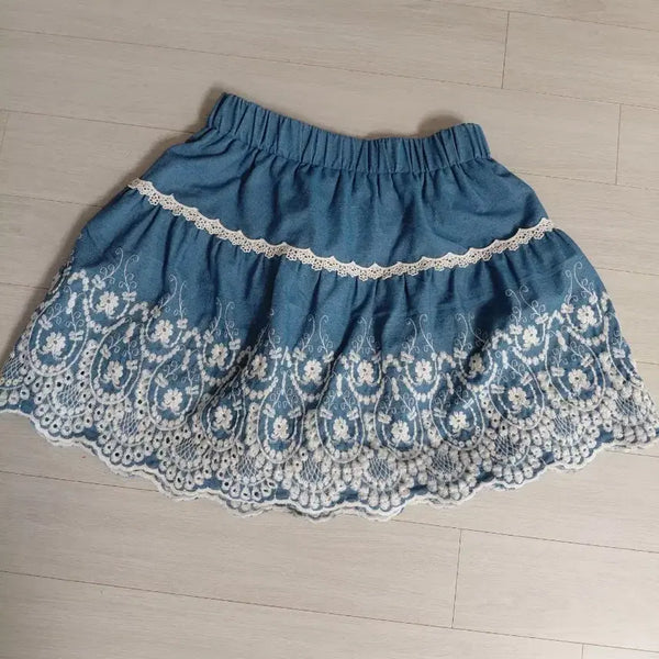 [BUNJANG] A-Line Flare Mini Skirt with Lace Embroidery / (최종) 착샷O 속바지O 청 데님 레이스 자수 a라인 플레어 밴딩 미니 스커트