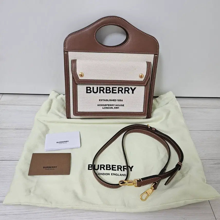 [BUNJANG] Burberry Mini Canvas Pocket Bag / 버버리 캔버스 포켓백 미니