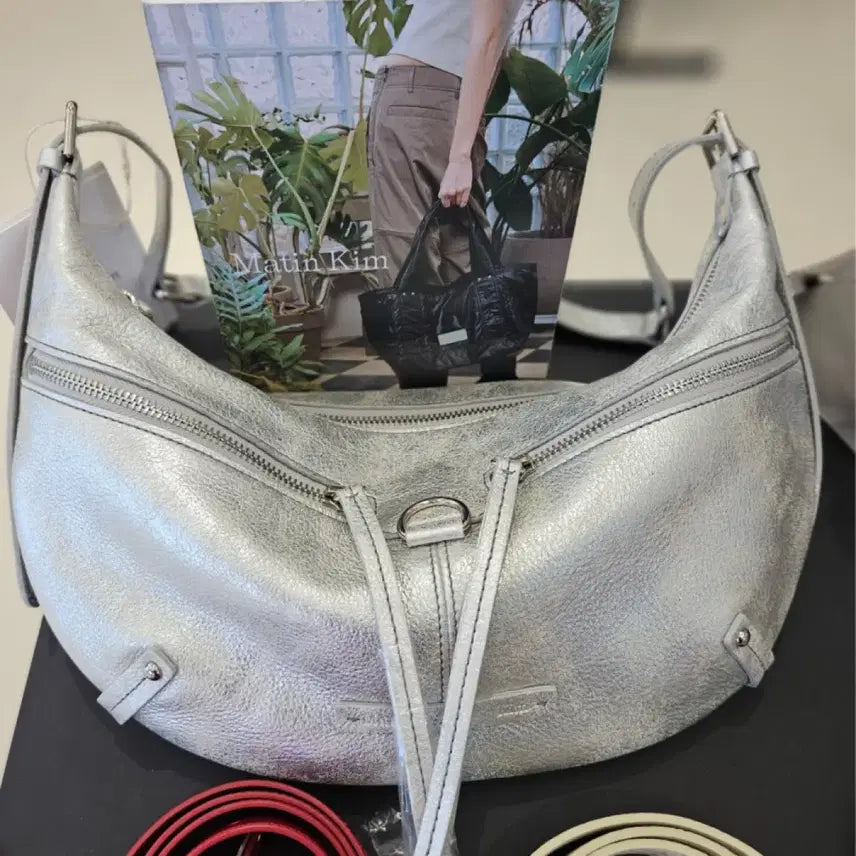 [BUNJANG] Matin Kim Shoulder Bag Silver / (새상품) 마뗑킴 숄더백 실버