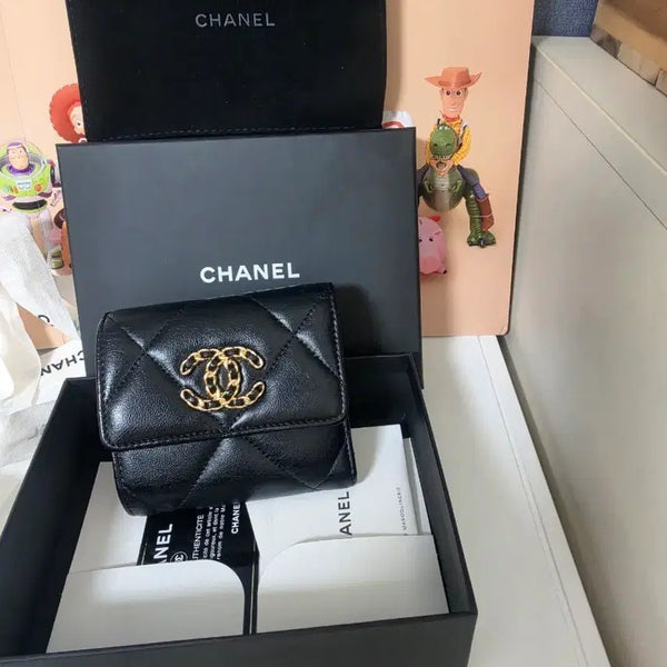 [BUNJANG] Chanel 19 Wallet / 샤넬19 플랜 중지갑 정품