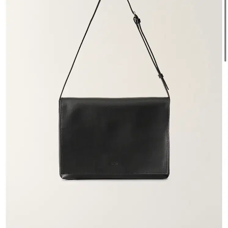 [BUNJANG] And You Venice Leather Flap Shoulder Bag Black / 앤유 베니스 레더 플랩 숄더백 블랙