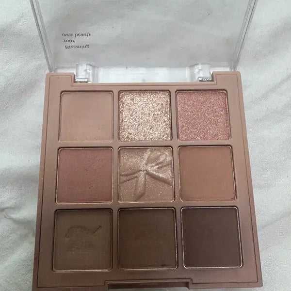 [BUNJANG] Dasique Muted Nuts Eyeshadow Palette / 데이지크 섀도우 뮤티드넛츠