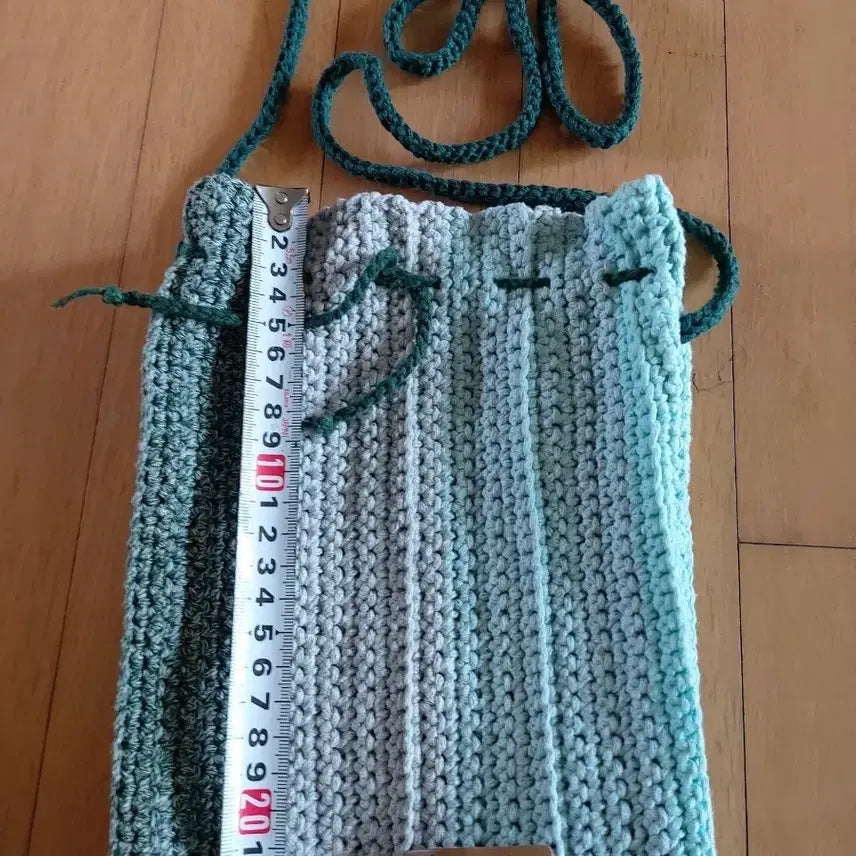[BUNJANG] Hand-Knitted Mint Crossbody Bag / 손뜨개 크로스백 민트