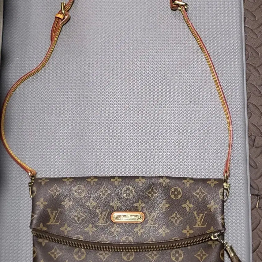 [BUNJANG] Clutch Crossbody Bag / 가방