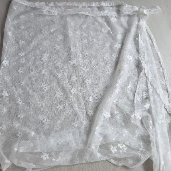 [BUNJANG] White Flower Lace Wrap Skirt / 화이트 플라워 레이스 랩 스커트 새상품
