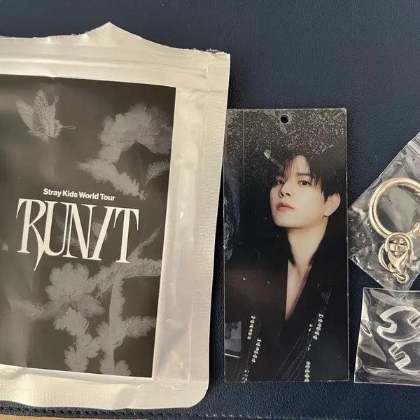 [BUNJANG] Stray Kids Seungmin Run It Secret Acrylic Keyring / 스트레이키즈 런잇 시크릿 아크릴 키링 승민