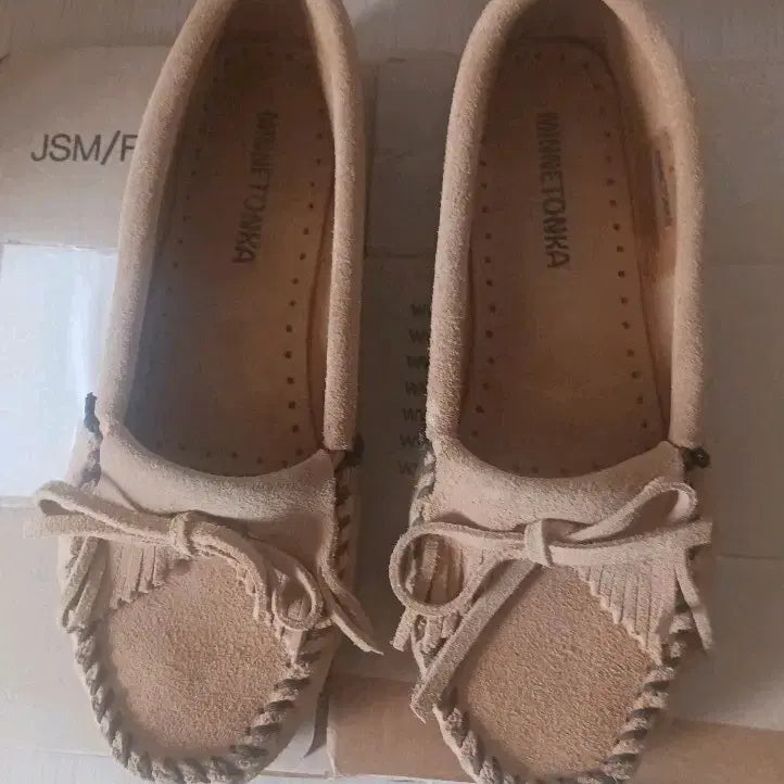 [BUNJANG] Minnetonka Shoes 230 / 미네통카 슈즈230
