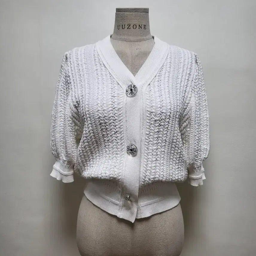 [BUNJANG] OBZEE White Textured Puff Sleeve Cardigan / OBZEE 화이트 텍스처 퍼프소매 가디건 90