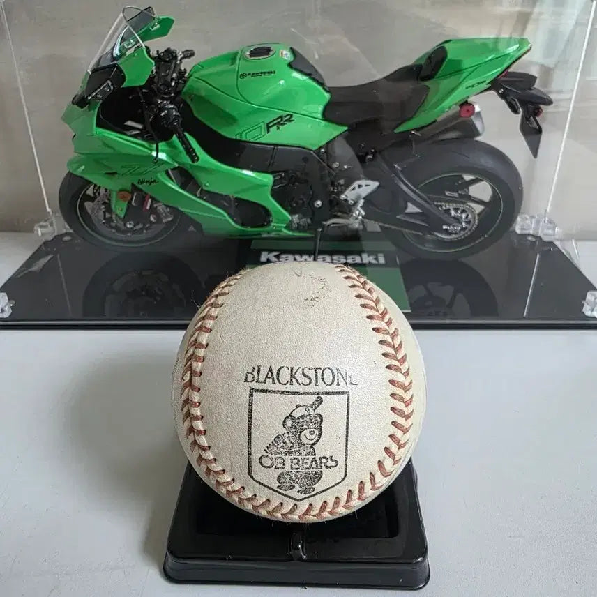 [BUNJANG] OB Bears/Doosan Bears Signed Baseball (Kim Woo-yeol, Yang Se-jong, Yoo Ji-hyeon) / 김우열 양세종 유지훤 칠필 싸인볼 OB베어스 두산베어스 올드볼 야구공