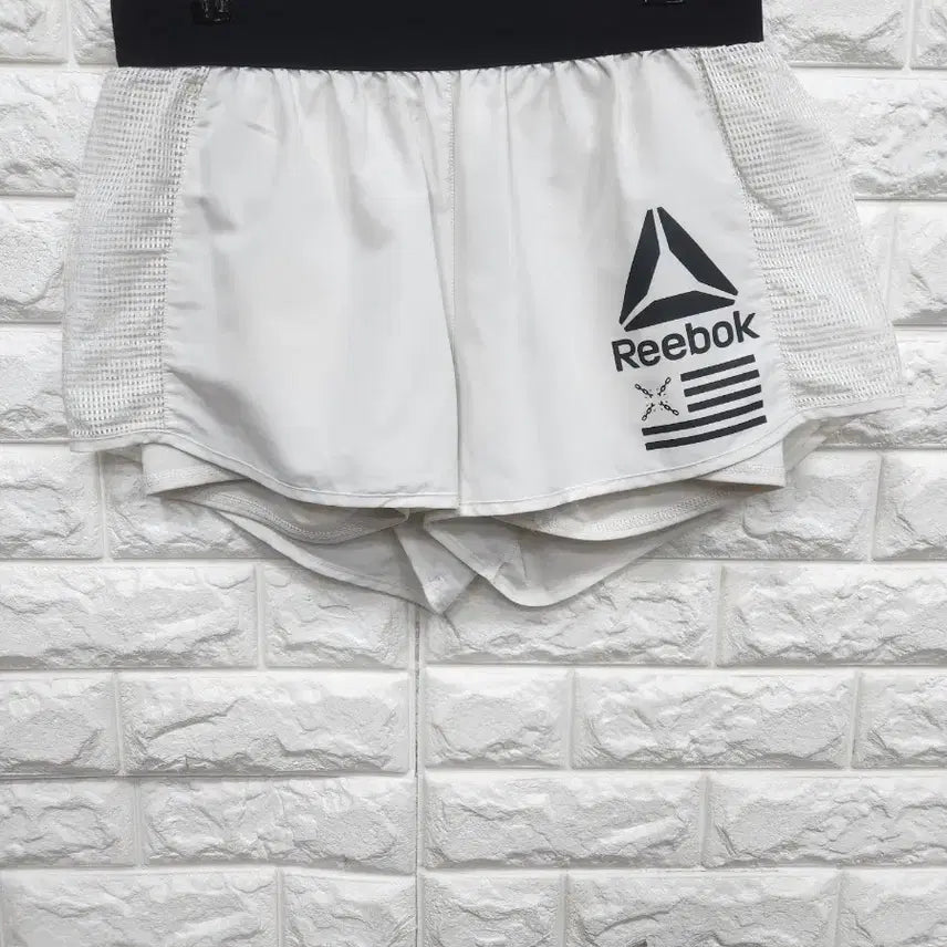[BUNJANG] Reebok Women's Training Shorts White / 리복 여성 트레이닝 숏팬츠 29~32인치 k1168