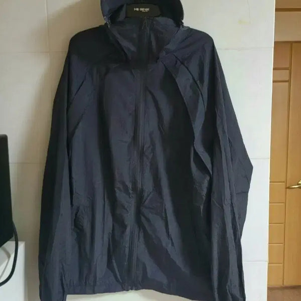 [BUNJANG] Men's Ultralight Hooded Windbreaker Jacket - Size 105 / 남성)초경량 후드바람막이(새상품 105)