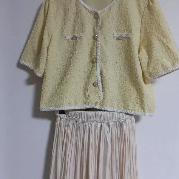 [BUNJANG] Yellow Tweed Jacket - Size 77 - New / 노란 트위드자켓 77 새상품