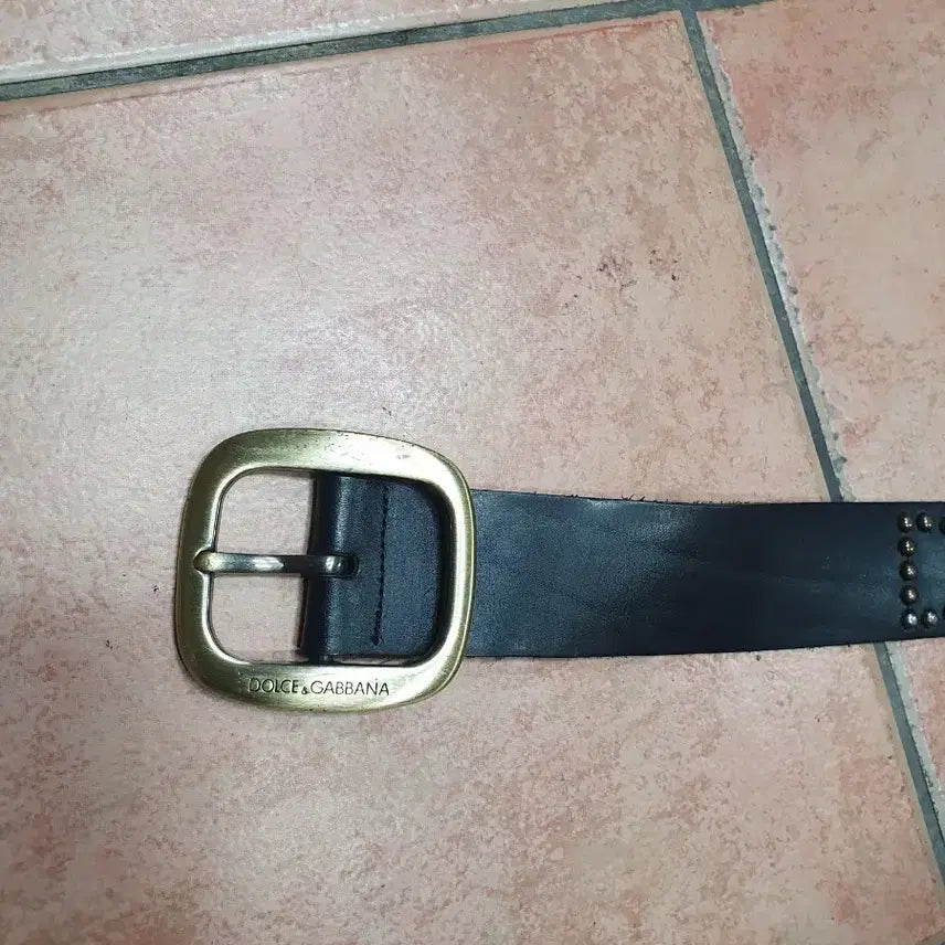 [BUNJANG] Dolce & Gabbana Archive Studded Leather Belt - Vintage / [정품/빈티지] 돌체앤가바나(D&G) 아카이브 스터드 레더 벨트 (32~38인치)폭:4.2cm