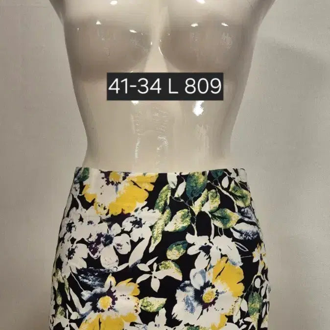 [BUNJANG] Floral Pattern Mini Skirt - Size L / 패턴 플라워 패턴 미니 스커트 L