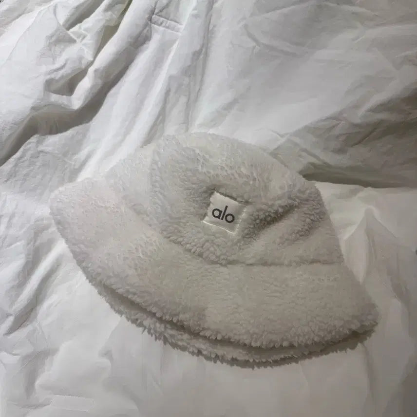 [BUNJANG] Alo Wool Bucket Hat / Alo 양모 버킷햇