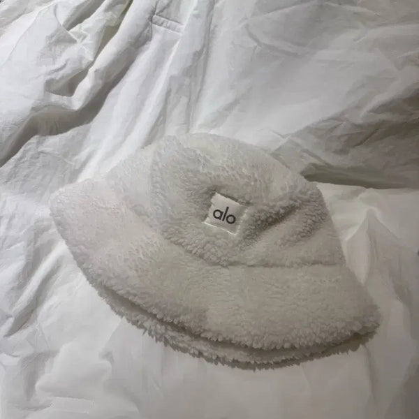 [BUNJANG] Alo Wool Bucket Hat / Alo 양모 버킷햇