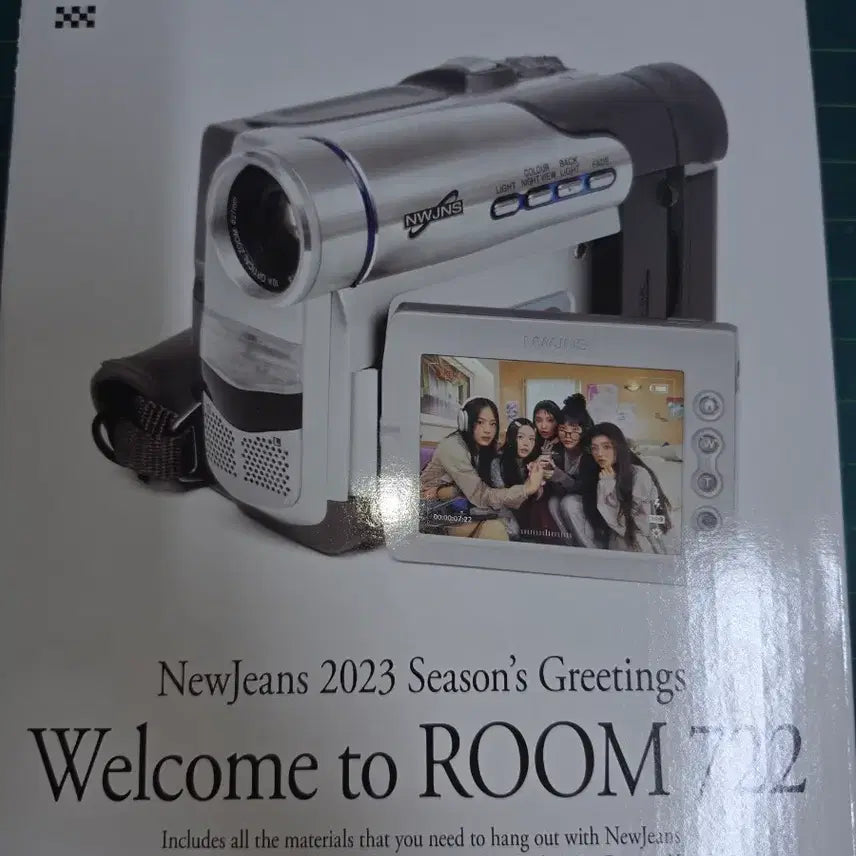 [BUNJANG] NewJeans 2023 Season's Greetings ROOM 722 / 뉴진스 2023 시즌그리팅 ROOM 722